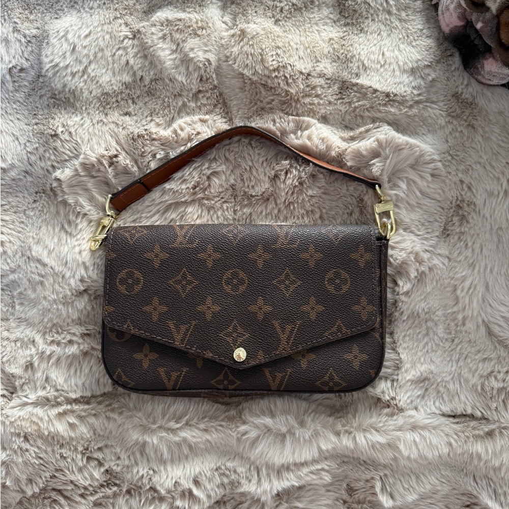 **SOLD** Elegant Brown Designer Shoulder Bag